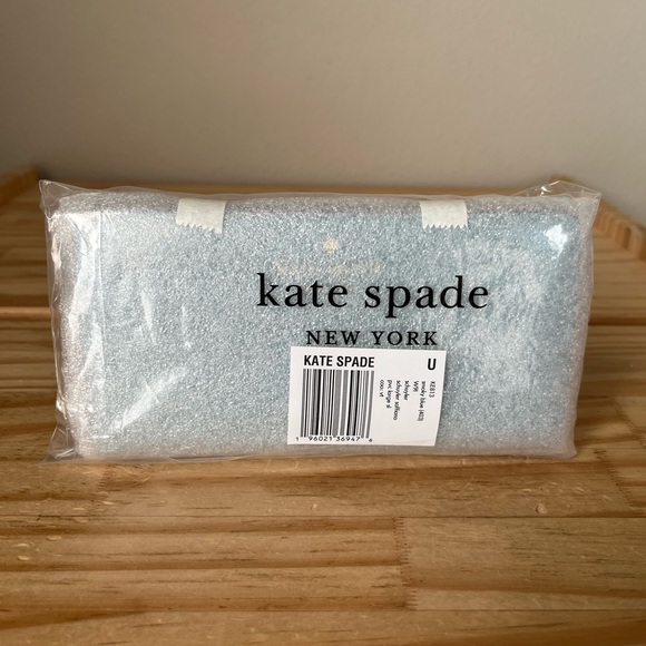 Kate Spade Wallet🎈🎈 - Picture 8 of 8